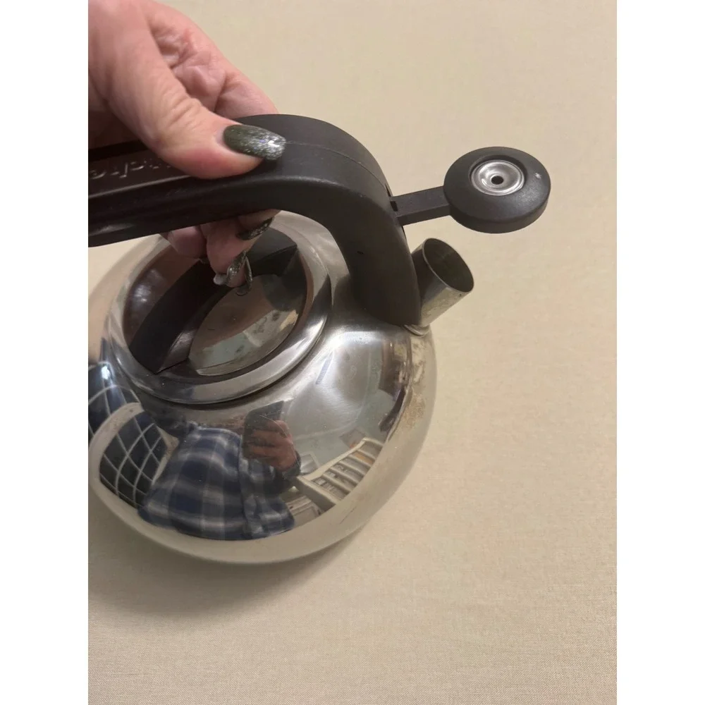 KitchenAid Stainless Steel Whistling Kettle 2 Quart 1.9L Black Handle‎